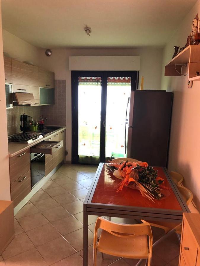 Appartamento Casa Vacanze 70M2 Альба-Адриатика Экстерьер фото